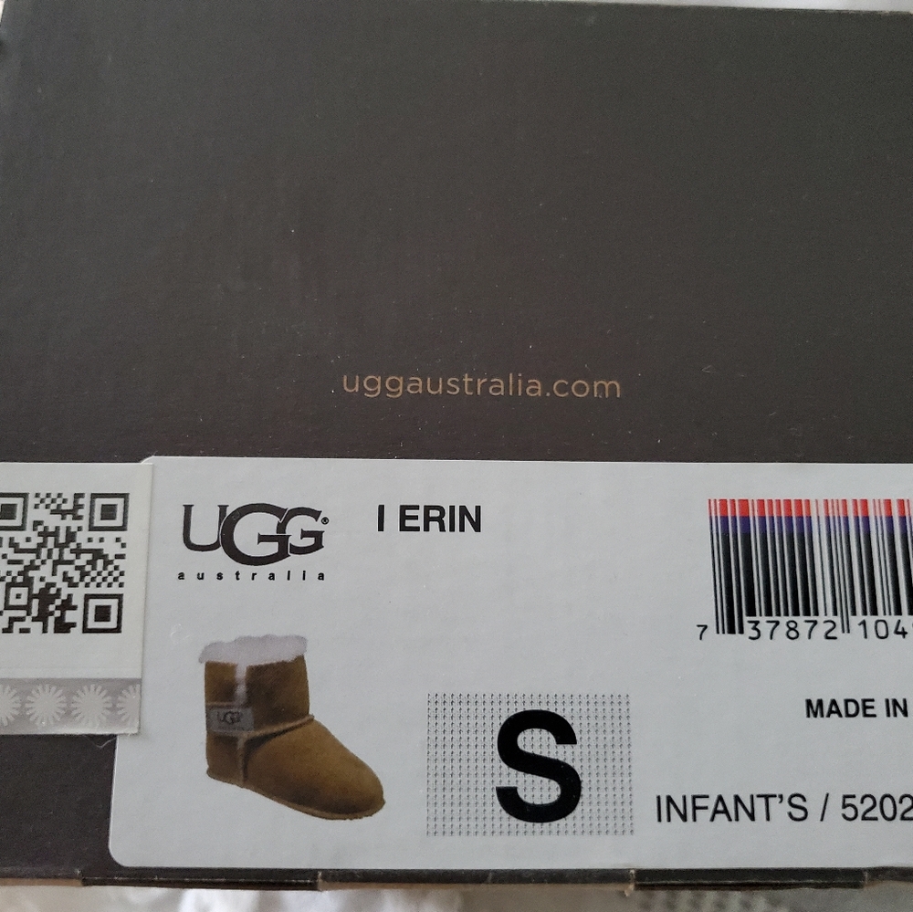 New In box infant UGG boots, style is Erin, size S